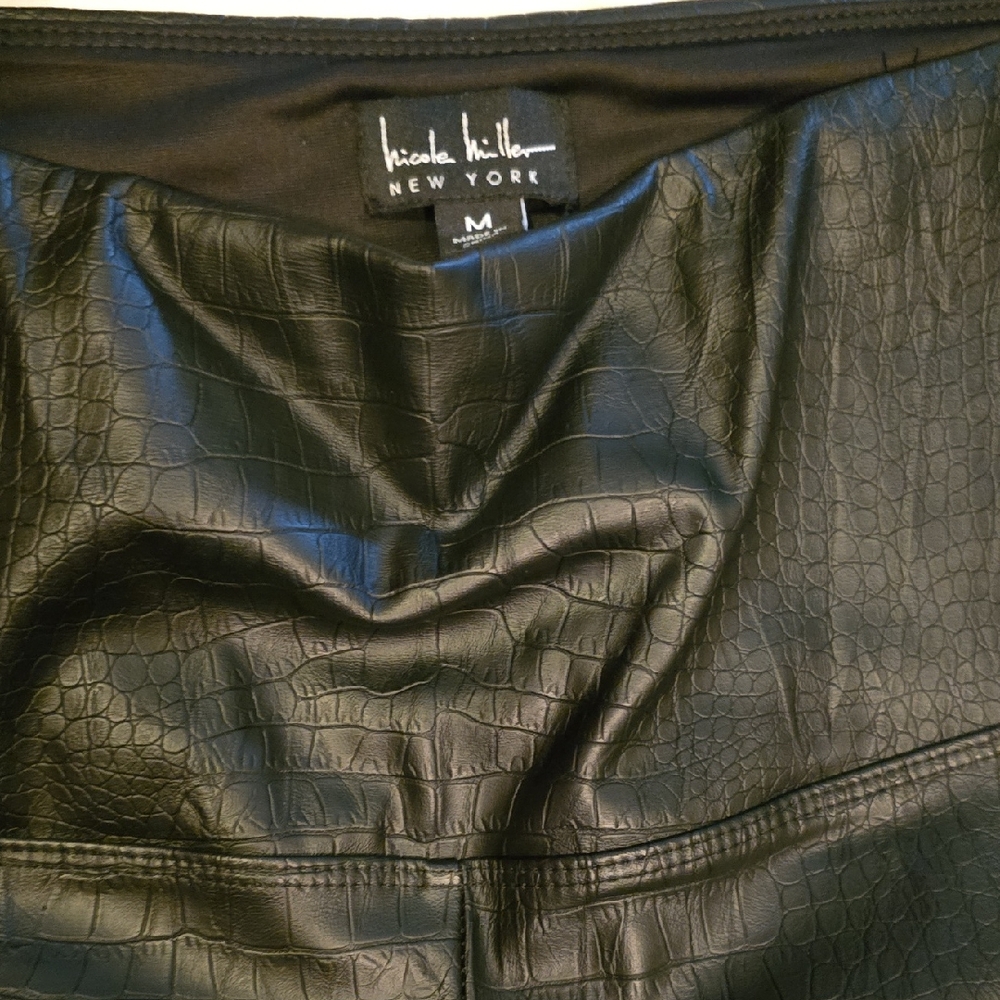 Nicole Miller Black Croc-Embossed Skirt